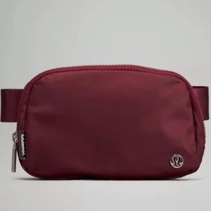LULULEMON EVERYWHERE BELT BAG IN RED MERLOT